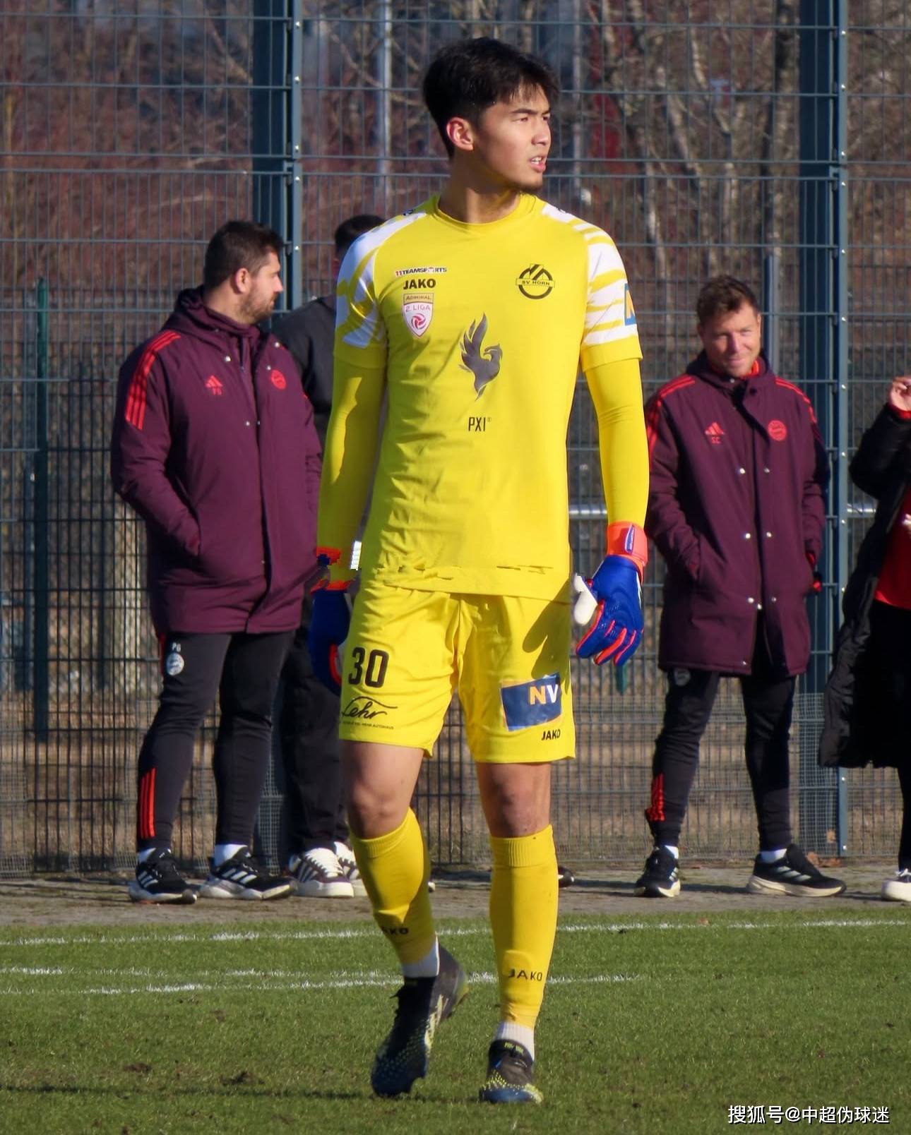 者锋线中占 者锋线中占