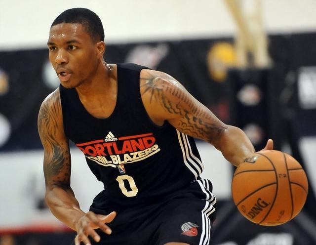 背后是何等 背后是何等